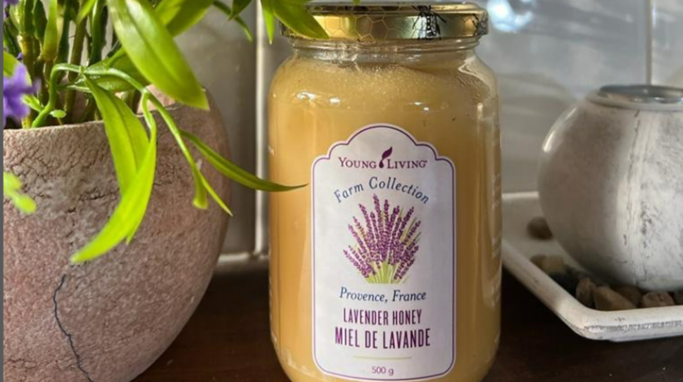 9. Descubre el Poder Dulce de la Miel Cruda de Lavanda 100% Natural - Samarr Esencia de Luna