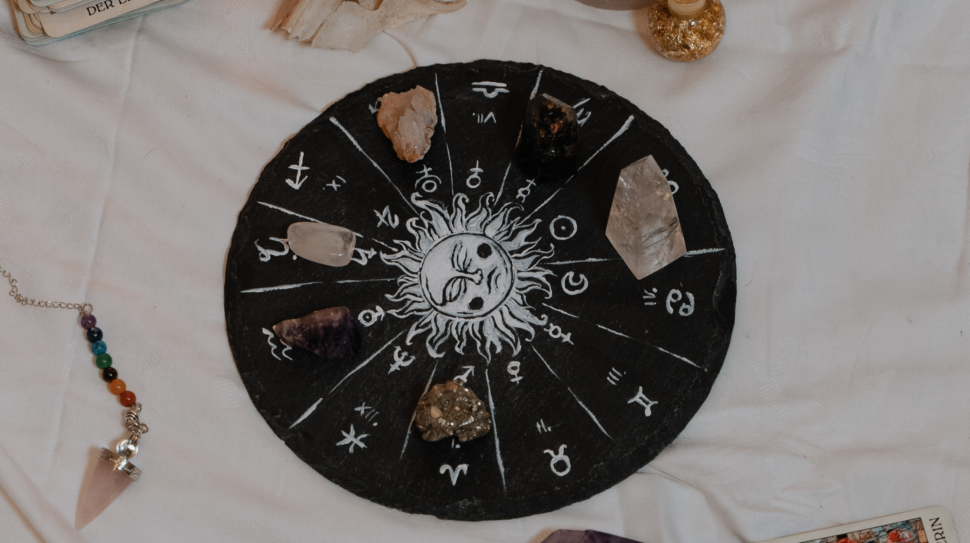 14. Los signos del zodiaco y sus aceites esenciales - Blog Esencia de Luna